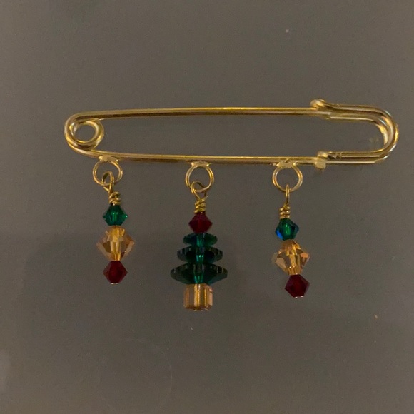 Handmade Swarovski Christmas Tree Pin - Picture 1 of 5